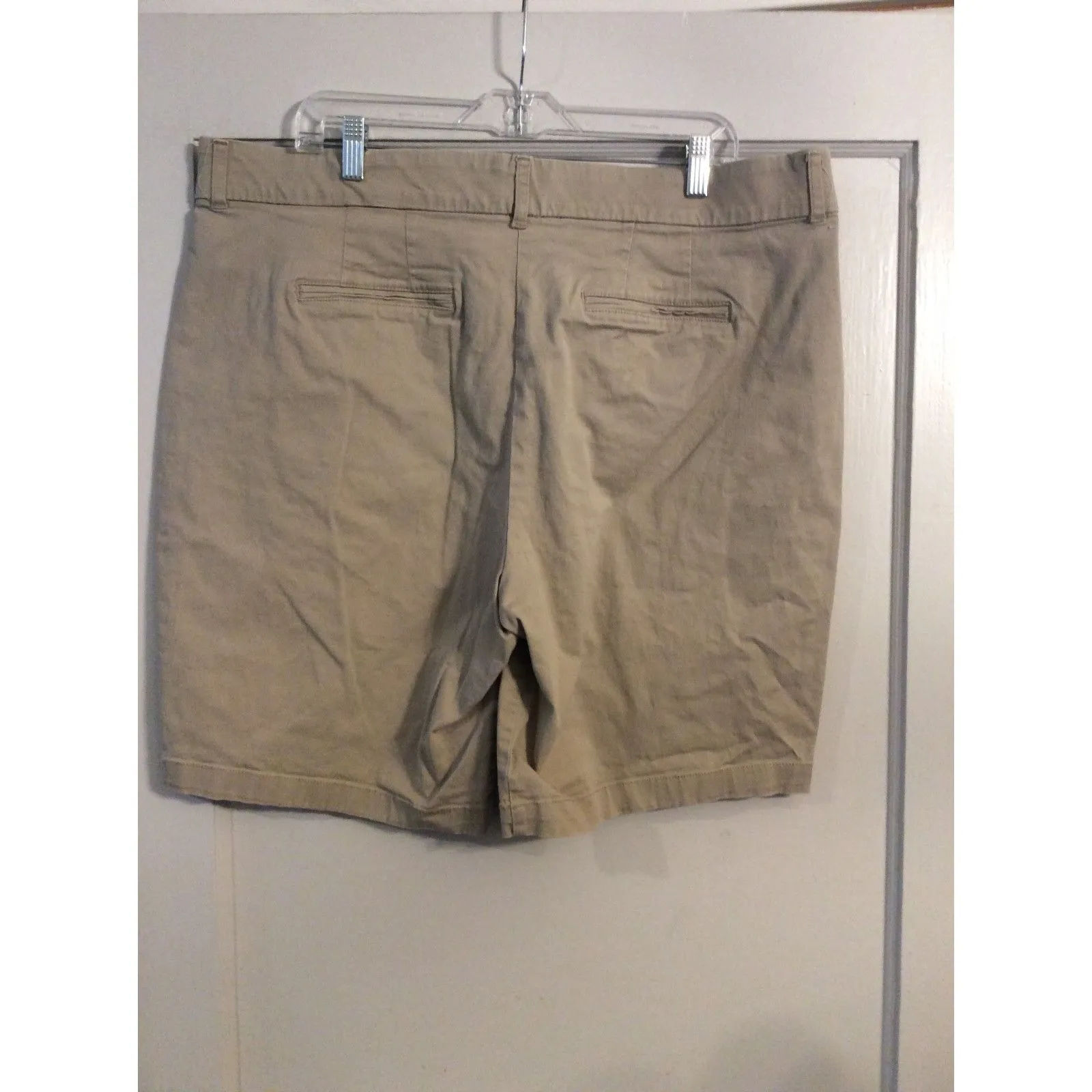 Plus Size 16W Tan Bermuda Cotton Blend shorts Gloria Vanderbilt - Image 3