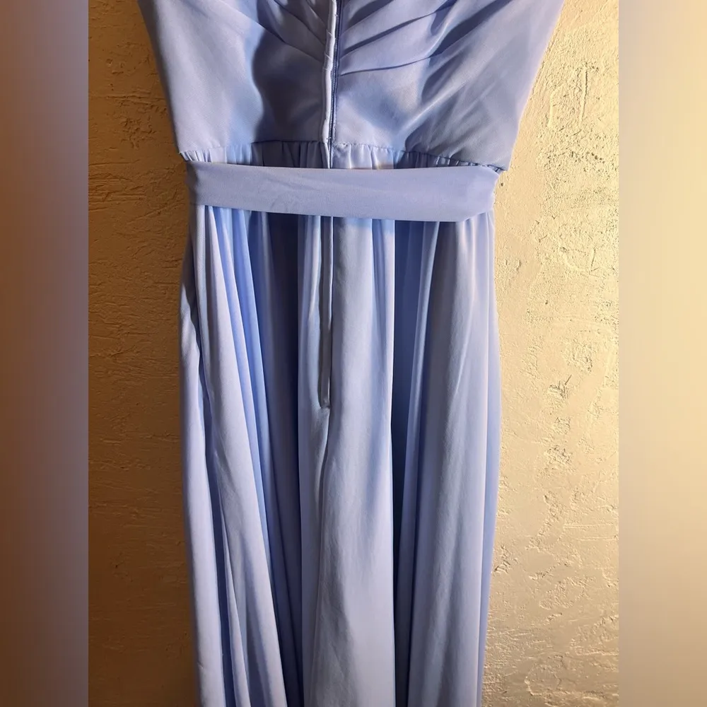 Blue Sleeveless Maxi Gown with Plunge Neckline for Weddings - Image 7