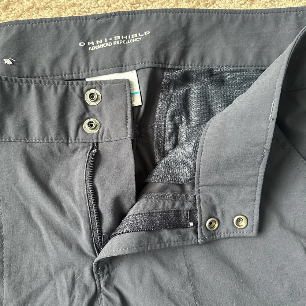 Columbia Women’s Black Hiking Shorts - Image 3