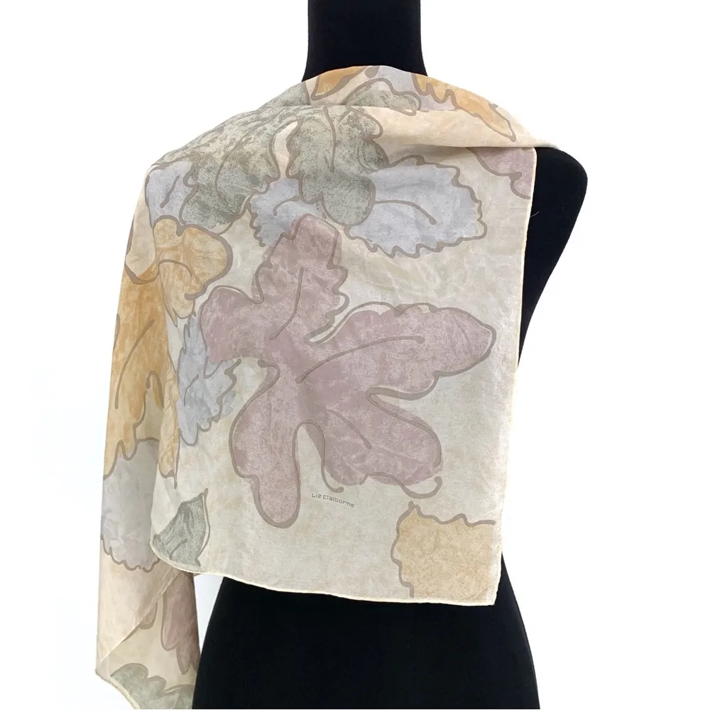VTG LIZ CLAIBORNE Leaf Design Square Neck Scarf Cream - Image 3