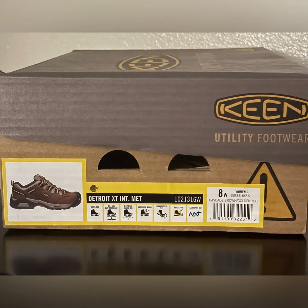 KEEN Women's Utility Detroit XT Internal Met | Utility Work Boots - Image 4
