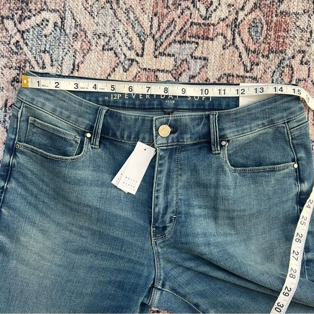 White House Black Market NWT Everyday Soft Mid-Rise Slim Jean Size 12 Petite - Image 13