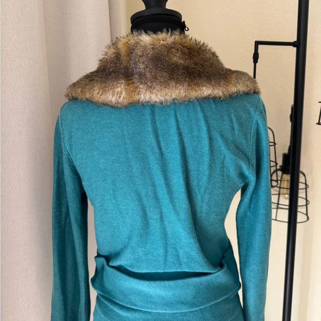 CAbi Tea Room Women’s Faux Fur Collar Button Up Cardigan XS Teal Cotton - Image 6
