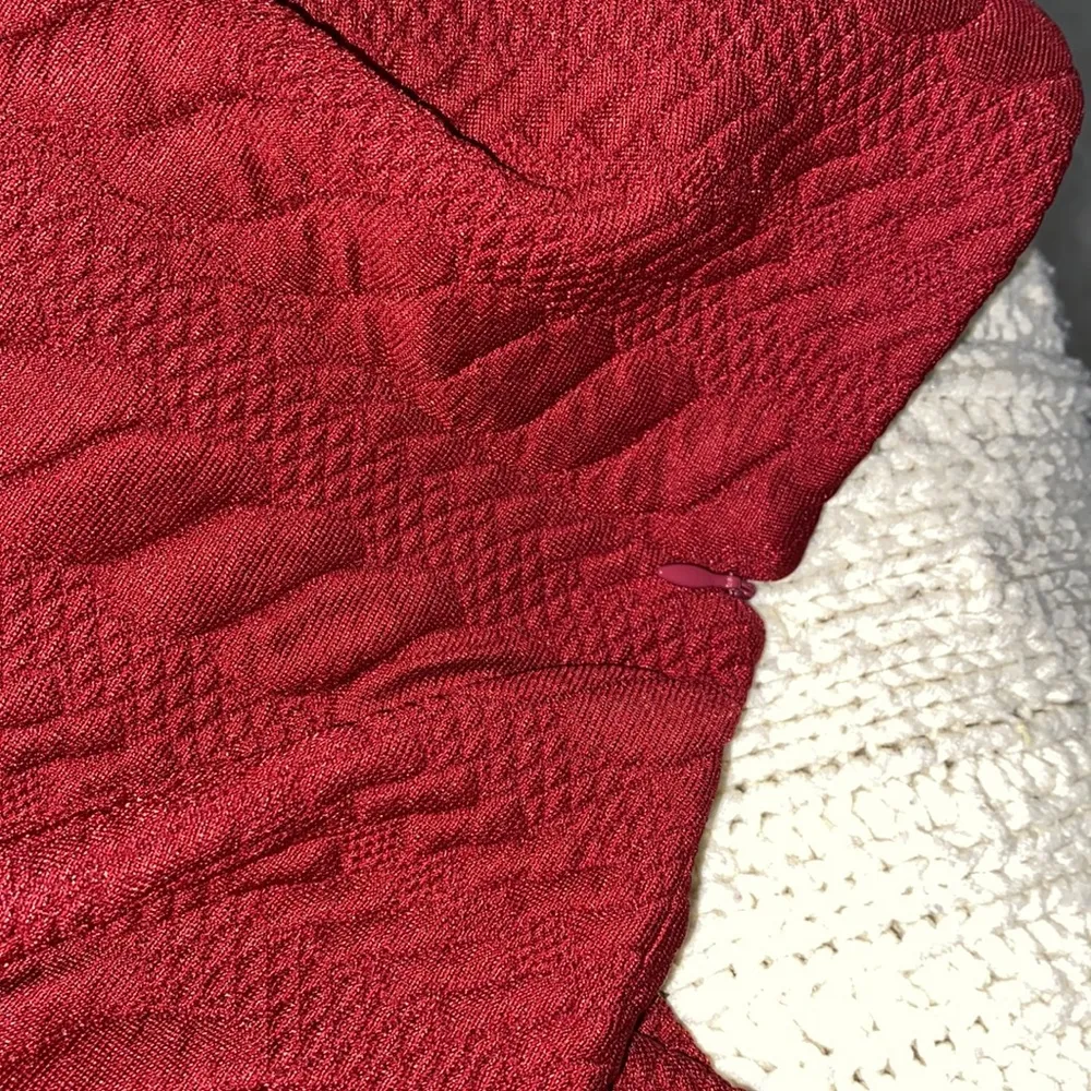 Sharagano merlot color dress with pockets size 8 - Image 5