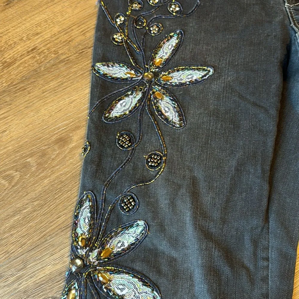 Azi ladies embroidered beaded floral glam denim jeans size 8 Blue - Image 5
