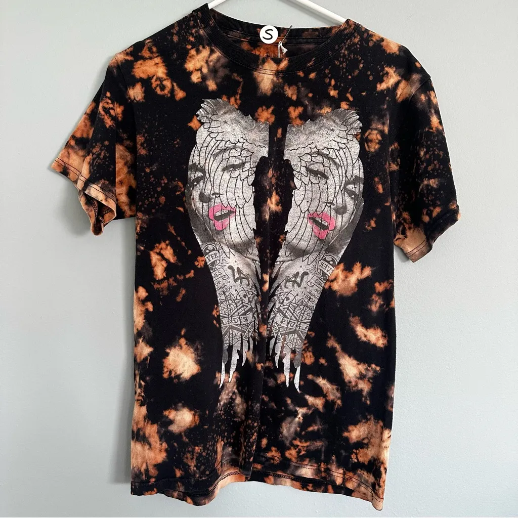 Marilyn Monroe Angel Reverse Tie-Dye Graphic T-Shirt small - Image 2