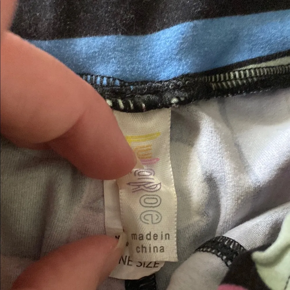 LuLaRoe  Geometric Multicolor Leggings OS - Image 3