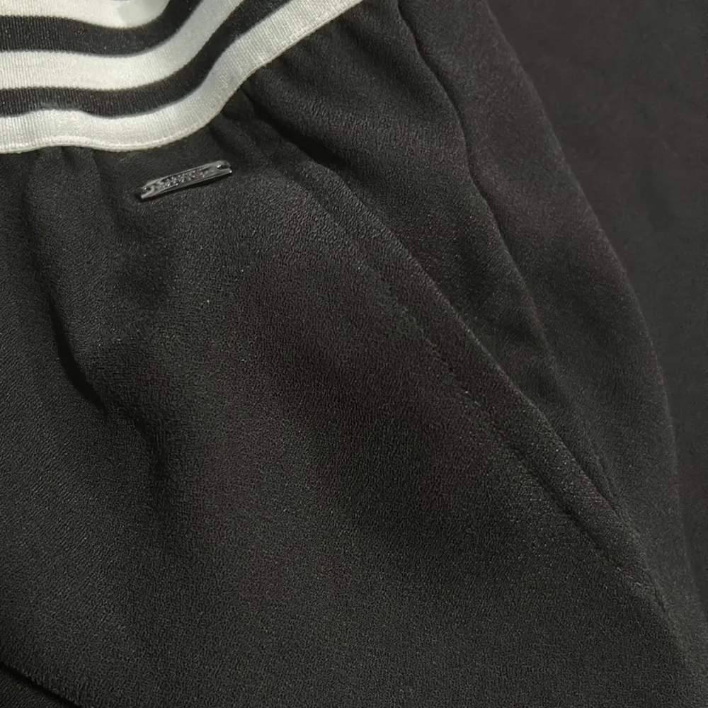 Armani Exchange Black and White Leggings Pants Size 14 - Image 4