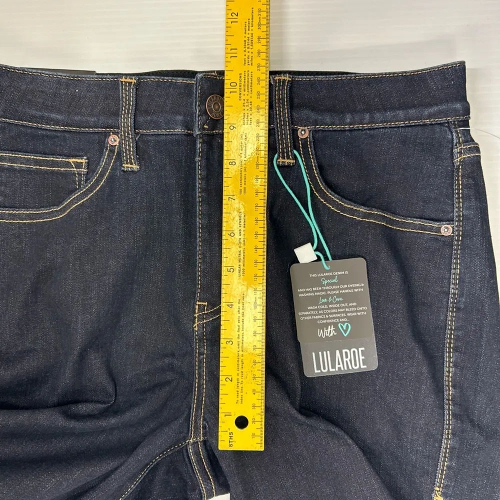 LuLaRoe Women's Elastic Waist Blue Bermuda Denim Shorts Size 28 New With Tag - Image 12