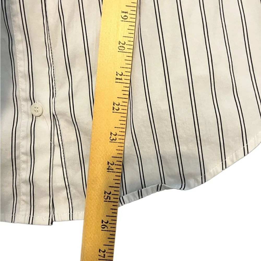 Vince Camuto Long Sleeve
Stripe Button Down White Gray Shirt size medium - Image 5