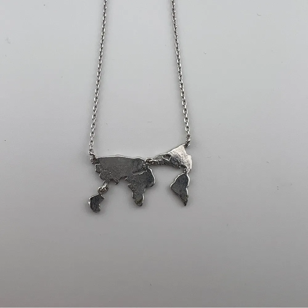Silver Tone World Map Atlas Continent Charm Necklace - Image 2