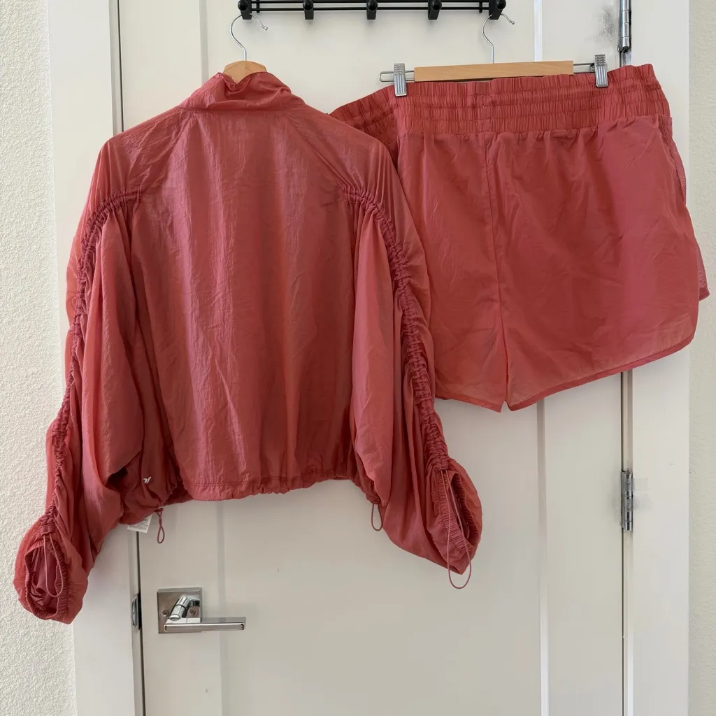 Old Navy Women's Cropped Lightweight Water-Repellent Run Jacket Set Plus Size 2X - Image 5