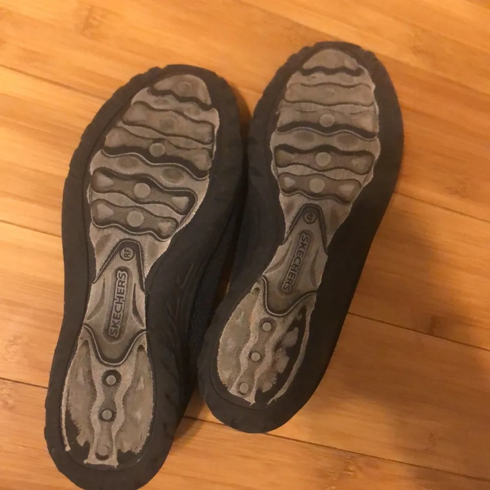 Sketchers Air-Cooled Memory Foam Relaxed Fit Women’s Size 8.5 Black Slip On Shoe - Image 6