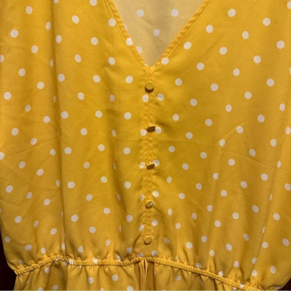 Loft Outlet Yellow Polka Dot Shirt Medium - Image 3