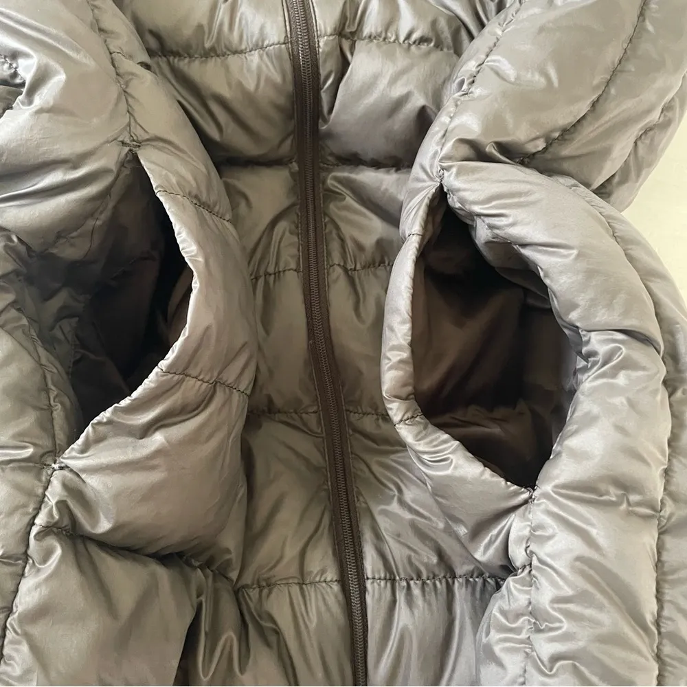 Uniqlo Ultra Light Down Vest Women’s Gray Puffer Vest Size L - Image 7