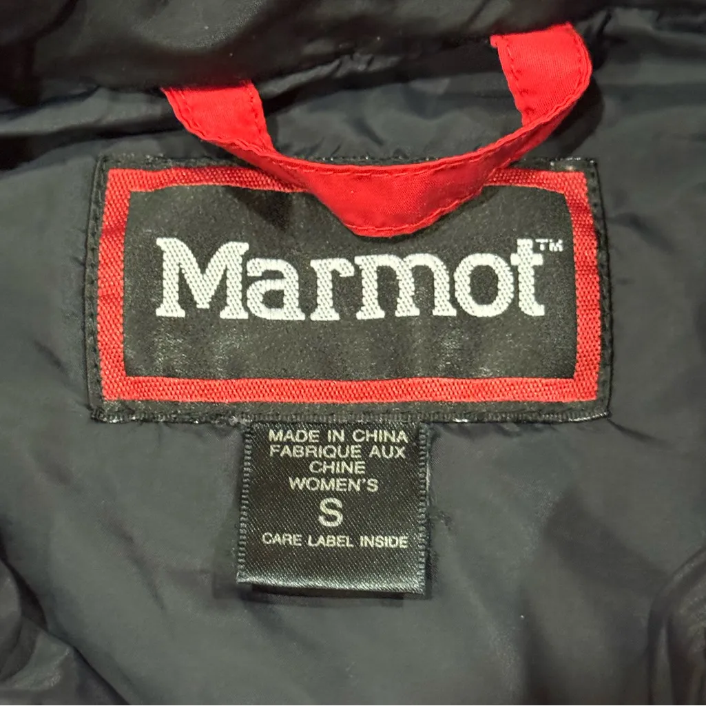 Marmot Cropped Red Puffer Vest Size Small - Image 3