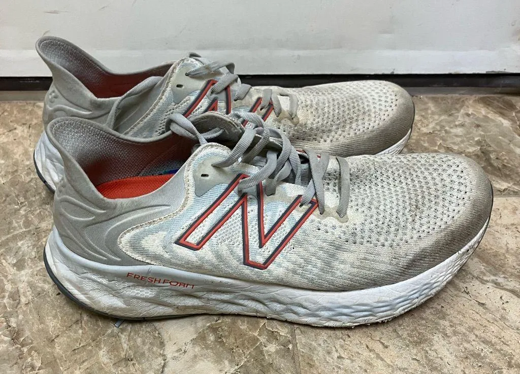 New Balance
Fresh Foam 1080v11 tennis shoes White Size 11.5 - Image 3