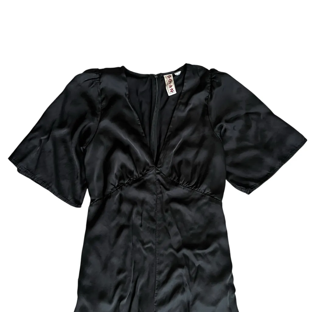 Anthropologie Dolan Women’s Little Black Satin Wide Leg Flutter Sleeve Jumpsuit - Image 4