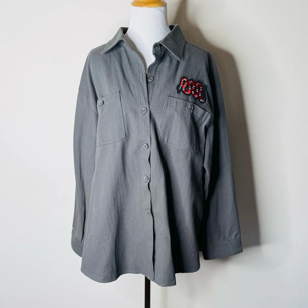 Davi & Dani  Gray Sequin Leopard Skull Print Shacket - Image 3