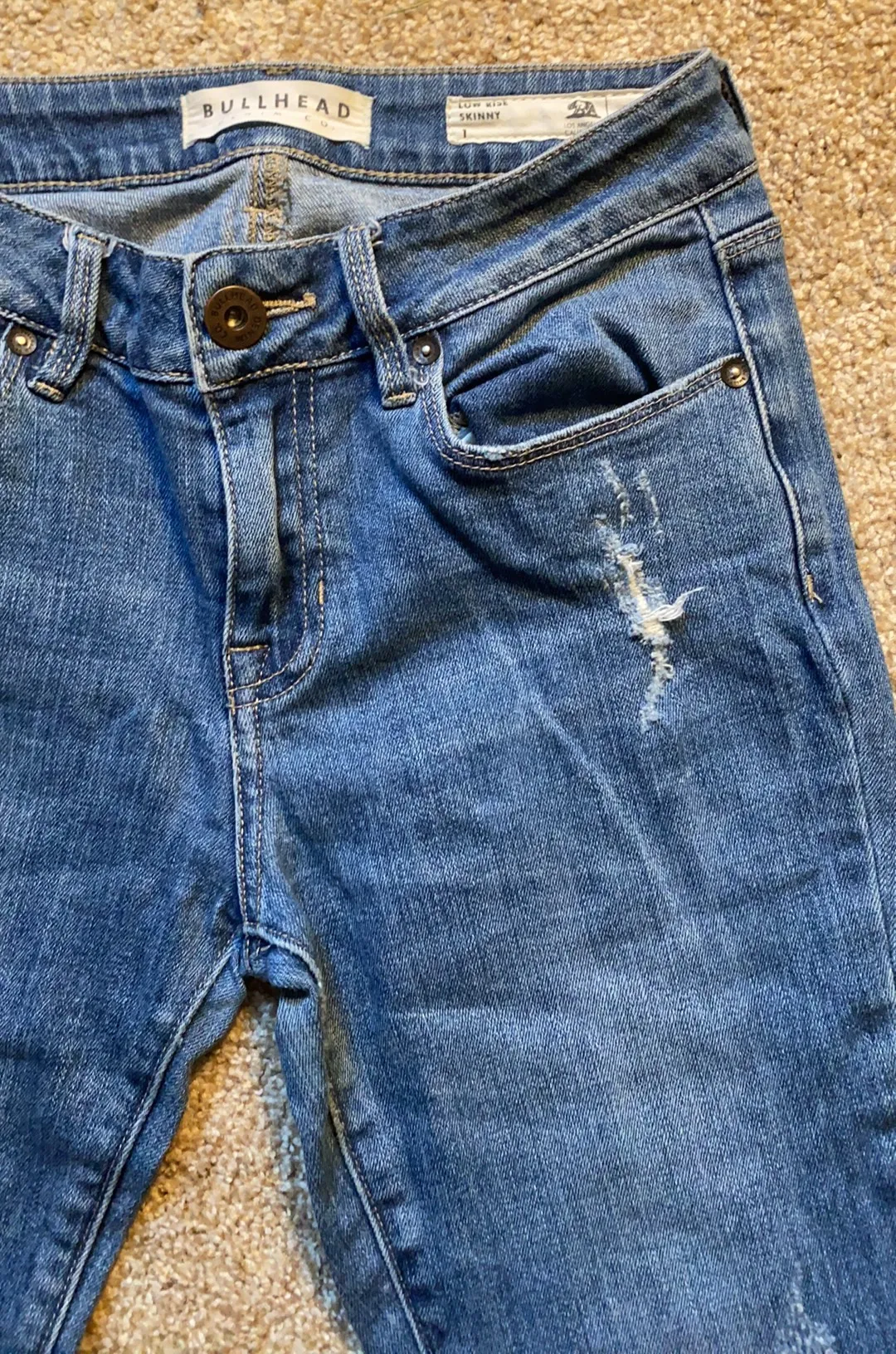 Bullhead Lightly Distressed Skinny Jeans - Image 4