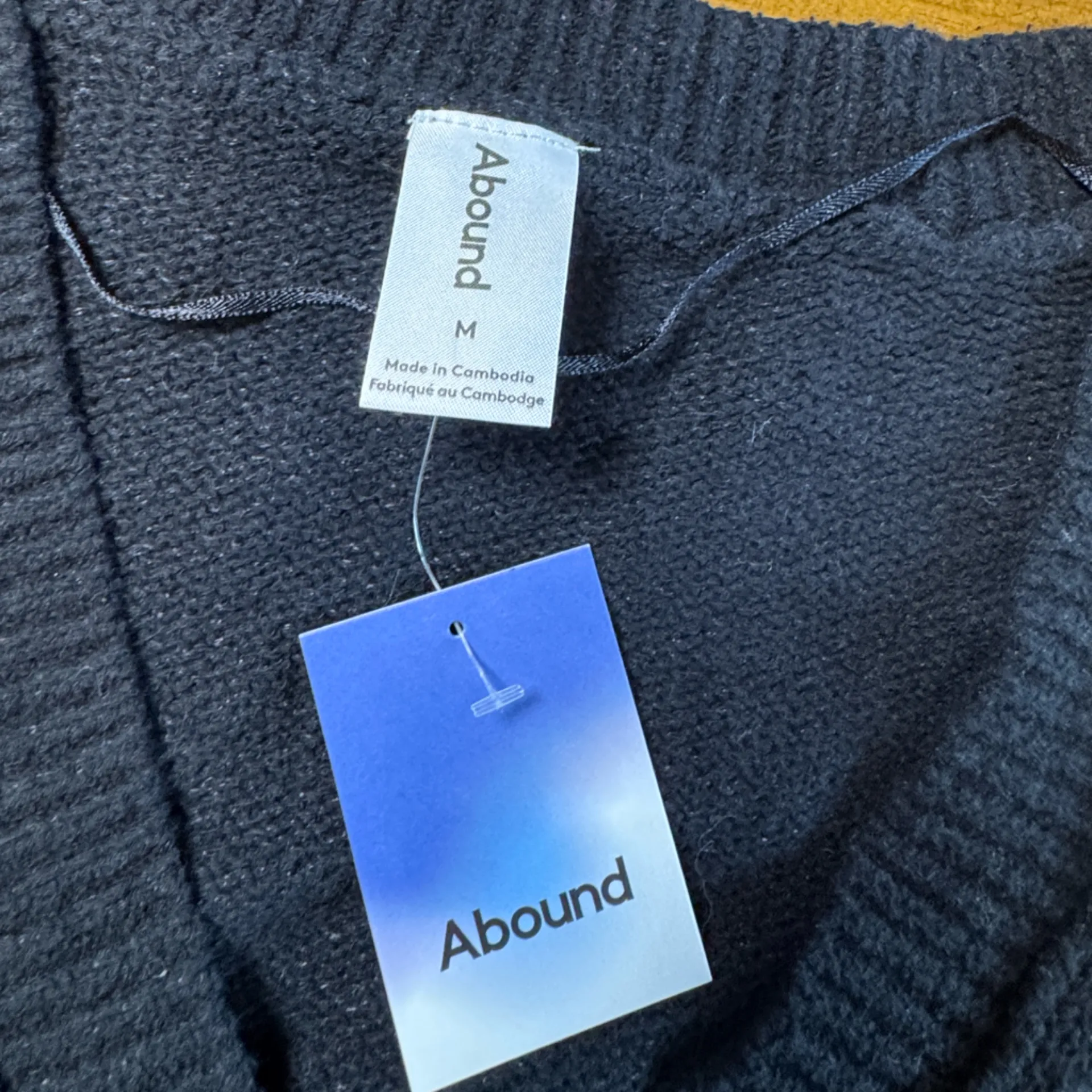 Abound Nordstrom black button Cropped Cardigan size M NWT - Image 2