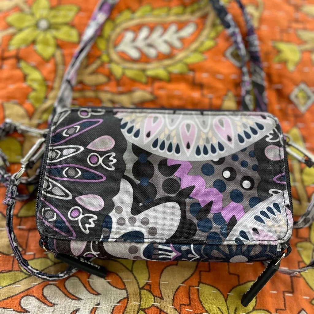 Vera Bradley Mimosa Medallion wristlet/crossbody bag navy purple gray. - Image 6