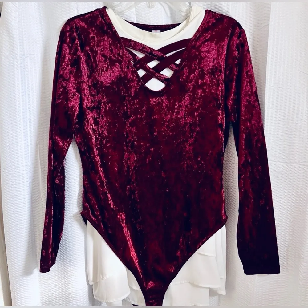 Bodysuit V-Neck w Crisscross Bodice, Long Sleeves, Velvet Burgundy, Sz Large - Image 2