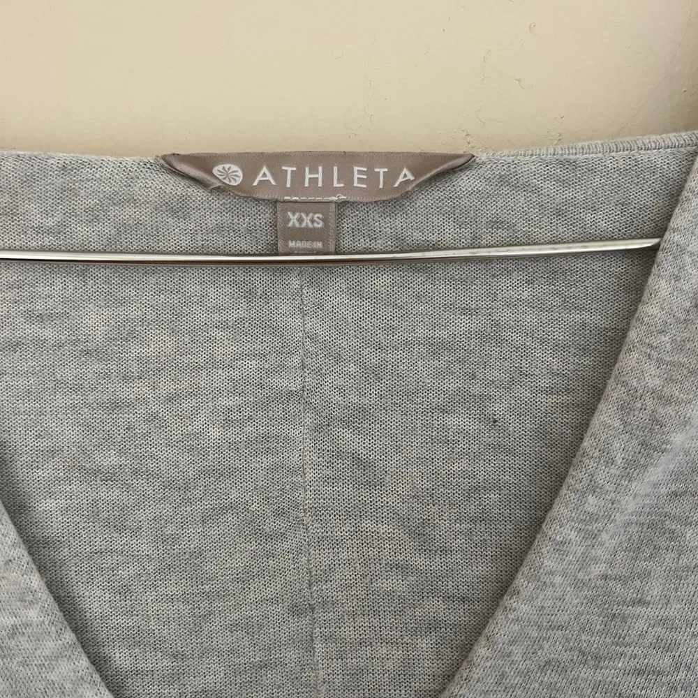 Athleta Heather Gray Long Sleeve Hooded Sweater with Thumb Hole Size XS - Image 6