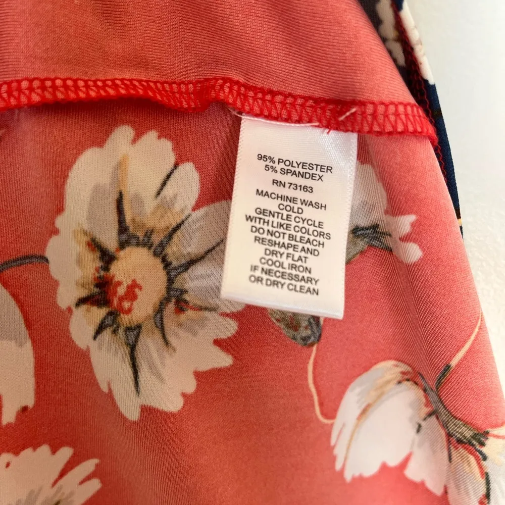 Women’s Melissa Paige Petite Red White Blue Floral Maxi Dress Size Medium Petite - Image 5