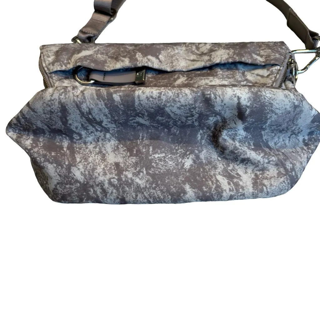 Lululemon All Night Festival Crossbody Bag 5L Washed Marble Alpine White Gray - Image 12