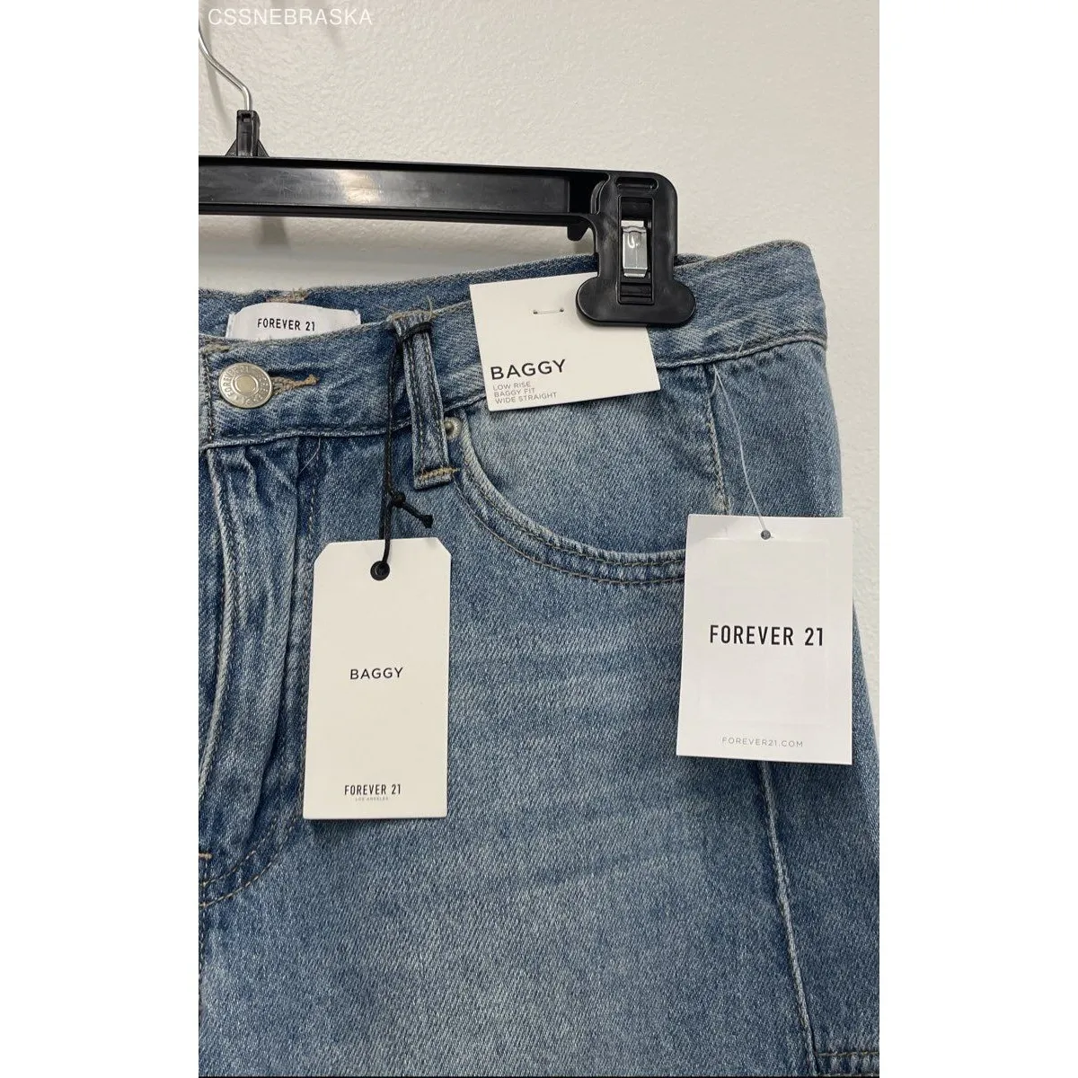 Forever 21 Blue Women's Denim Baggy Butterfly Low‎ Rise Wide Straight Jeans - 27 - Image 2