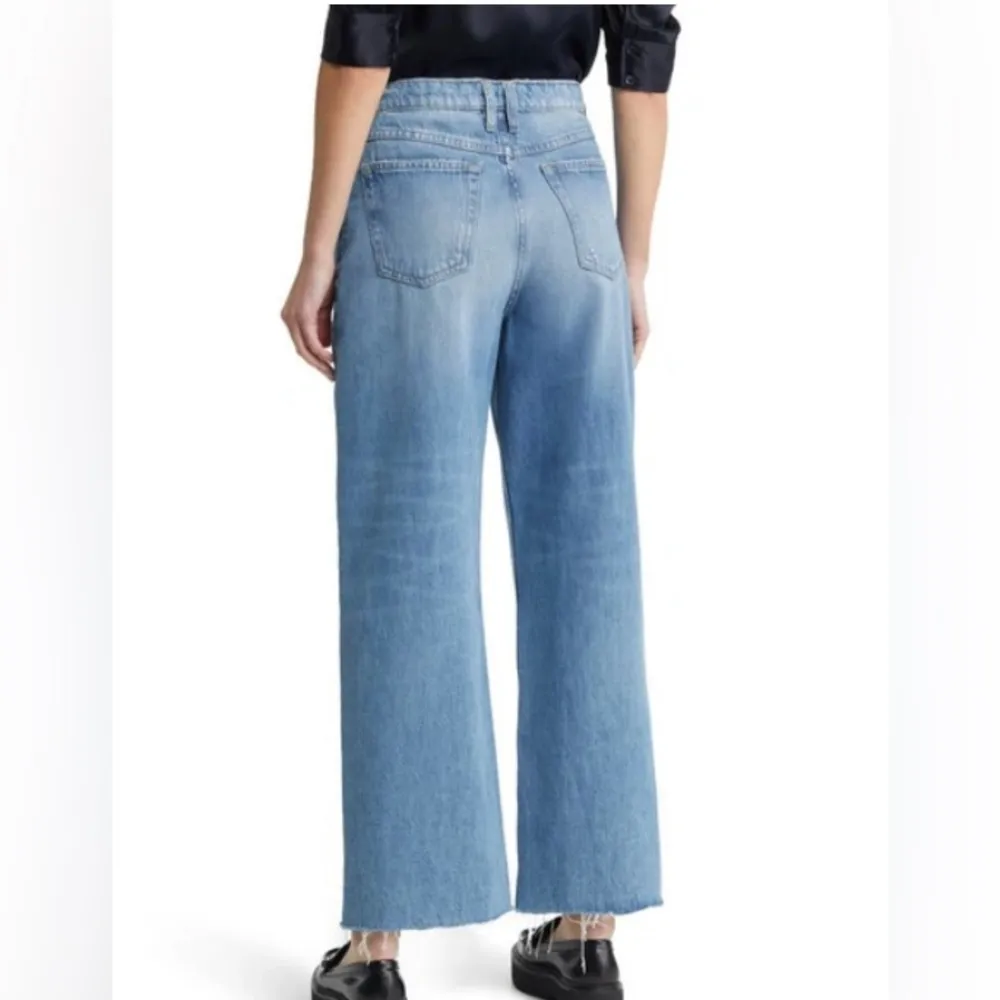 frame le high 'n' tight wide-leg crop jeans downpour rips - Image 2