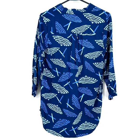 Escapada size Small 3/4 length sleeves v neck navy blue with‎ umbrella print - Image 3