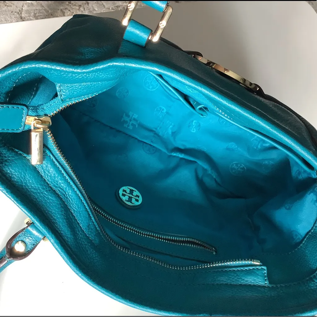 Stunning TORY BURCH AMANDA bag 🦋 - Image 14