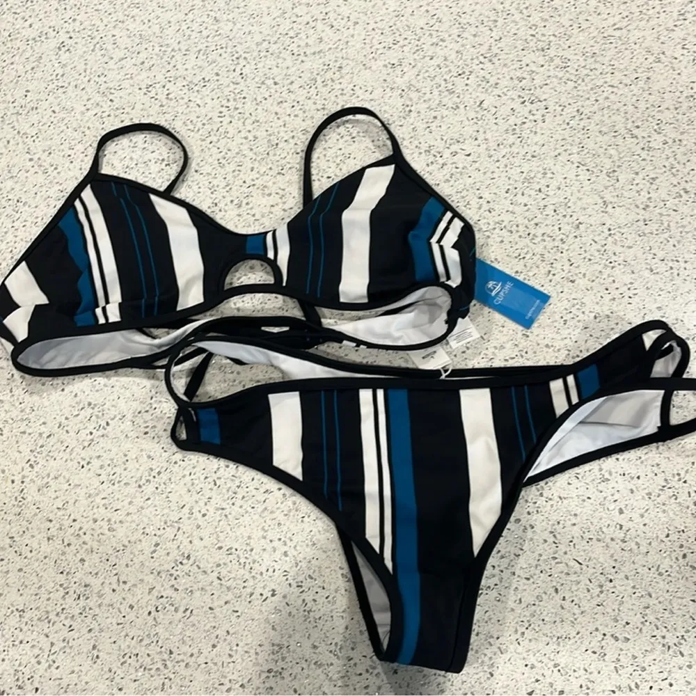 Cupshe 2 piece Bathing Suit - Image 2