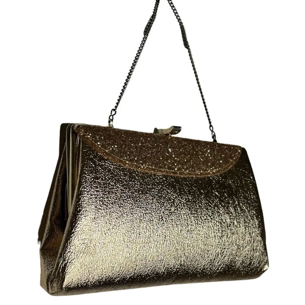 Vintage Purse with Chain Strap‎ - Image 3