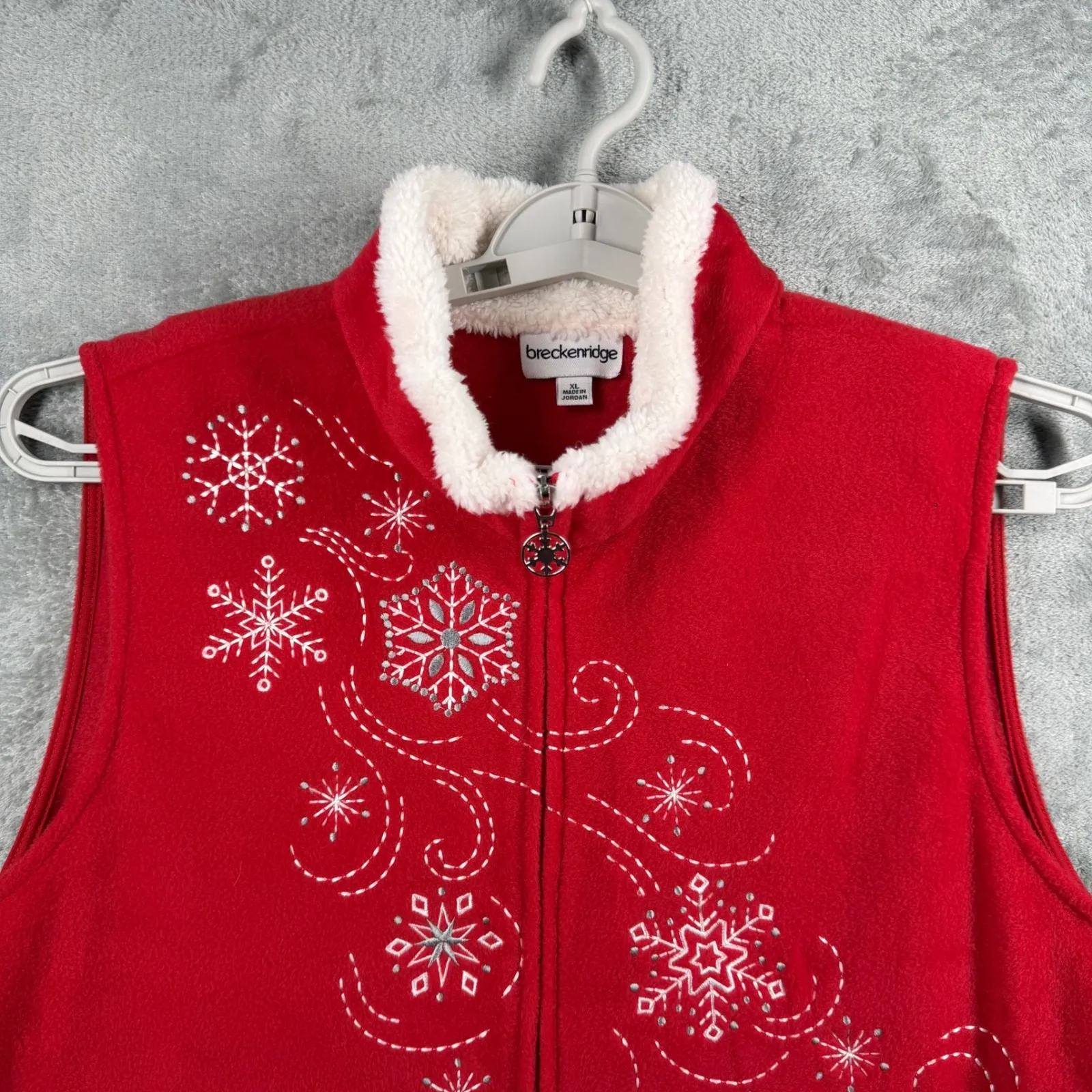 Breckenridge XL Red Fleece Vest Snowflake Embroidered Holiday Christmas Winter - Image 5