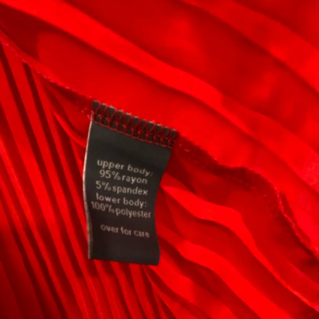 NWT Limited Size L Red Short Sleeve V Neck Pleated Hem Flowy Tunic Stretch Top - Image 7