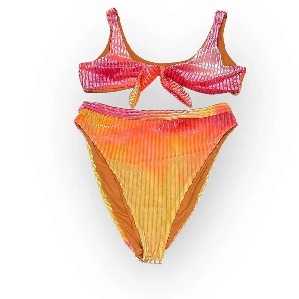 Dippin' Daisy's tie dye ribbed velour 2 piece swim suit, sz L Top/Bottom sz M - Image 3