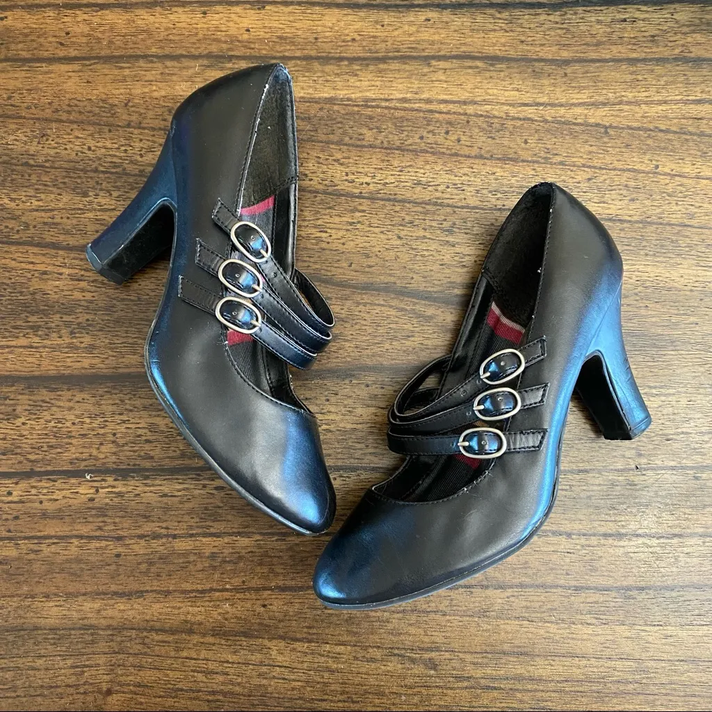 Candie’s Black Mary Jane Heels with Triple Strap Buckles size 7 - Image 3