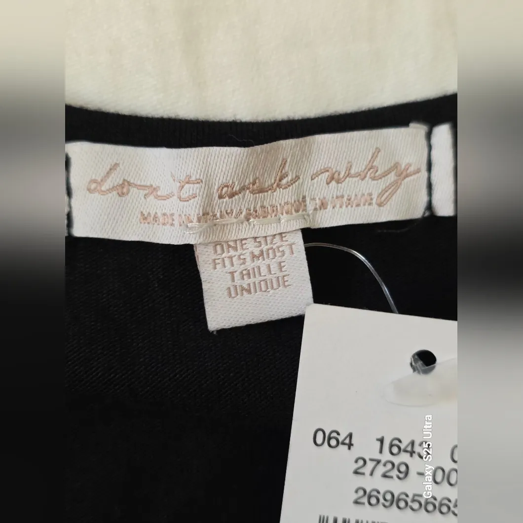 Sleek Black Women's Camisole - Image 4