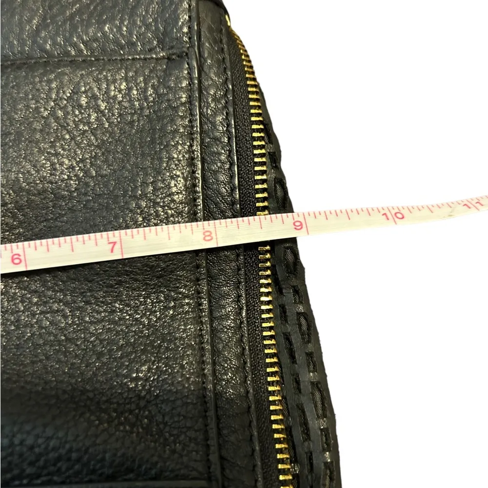 Vince Camuto  black leather crossbody bag - Image 5
