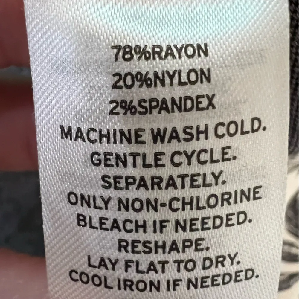 Nordstrom Rack Houndstooth Black Gray Sleeveless Top Office Chic Minimalist M - Image 7