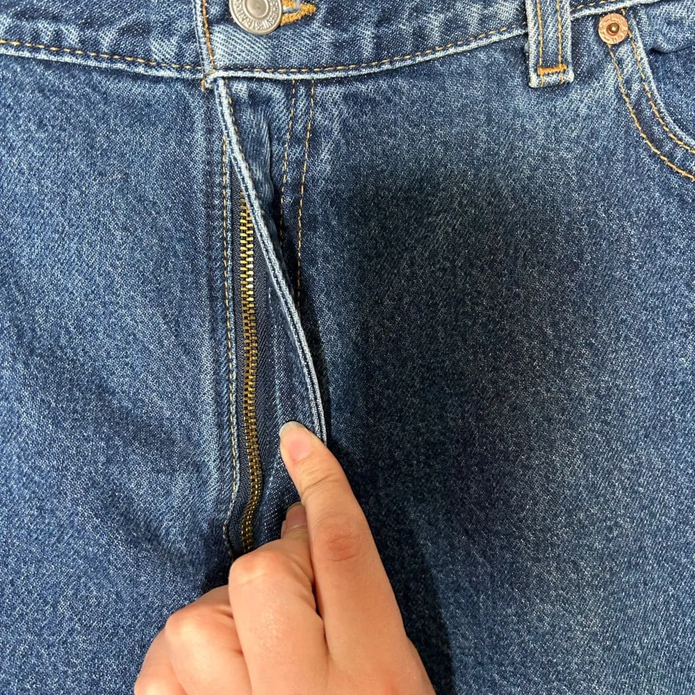 Vintage 90s 1990s Levi's Blue Relaxed Fit Jeans 16 mis Straight Leg - Image 4