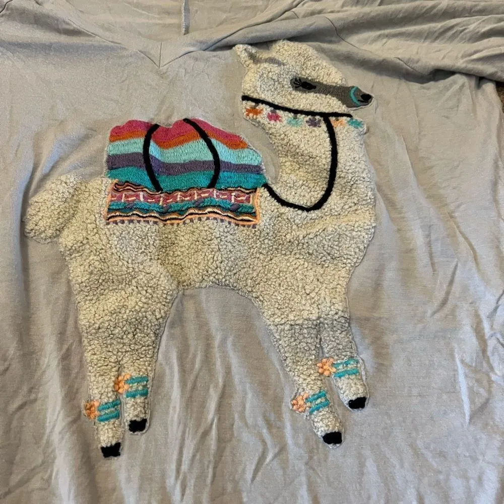 Judith march medium tee - Image 8