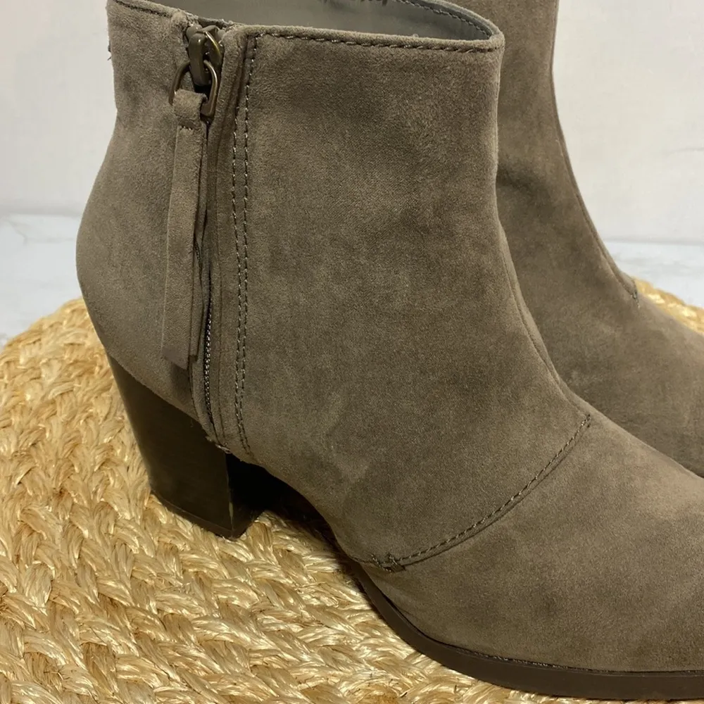 Old Navy brown womens ankle booties size 10 - Image 3