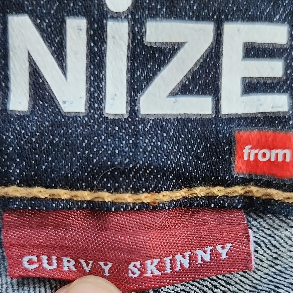 Denizen from Levi's Curvy Skinny Jeans Classic Style Blue 16 - Image 3