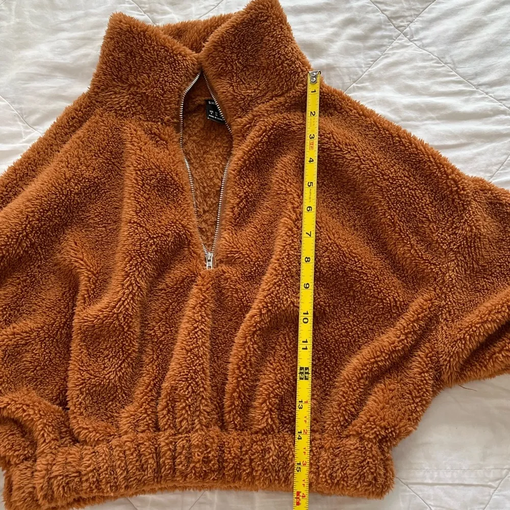 Cozy cropped brown half zip - Image 4