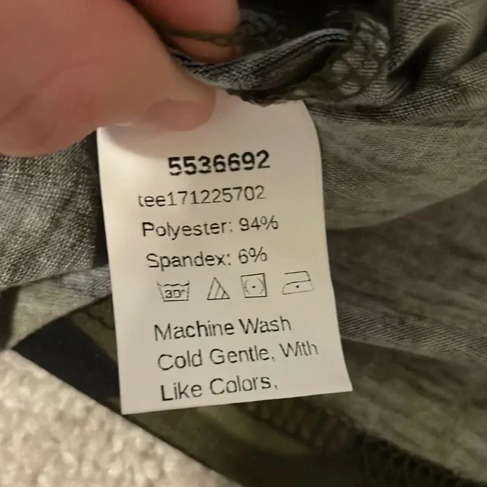 Camo SHEIN crop top size‎ small - Image 4