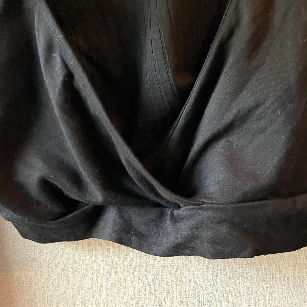 Heart Hips Elegant Black top one piece two piece look small Size undefined - Image 4